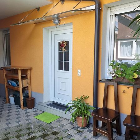 Studio Im Bezirk Lend Graz Exterior photo